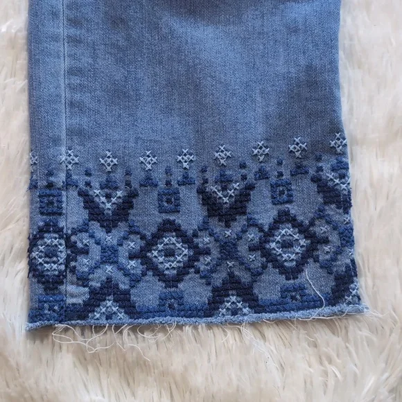 Lauren Ralph Lauren Blue Embroidered Straight Crop Jeans Size 12 - Picture 5 of 13